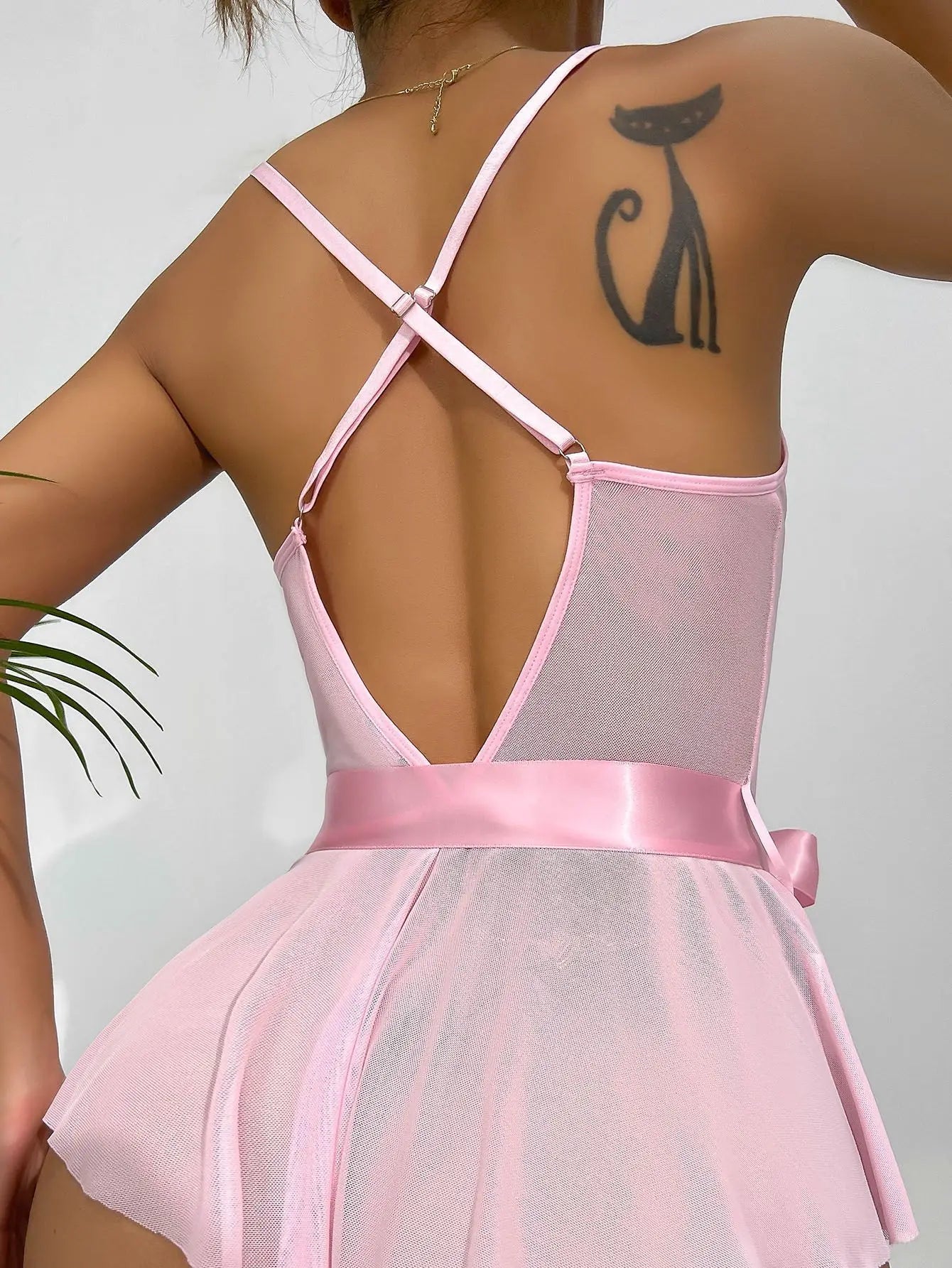 Ensemble nuisette dentelle transparente — Lingerie sexy avec string assorti